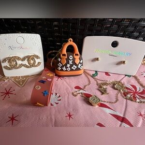 Inspired fashion bundle ! ❤️